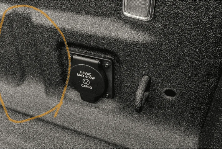 Jeep Gladiator BuiltRight Bed Rails & JCR Offroad MOLLE Panels Installed Screenshot_20200917-072949_Chrom