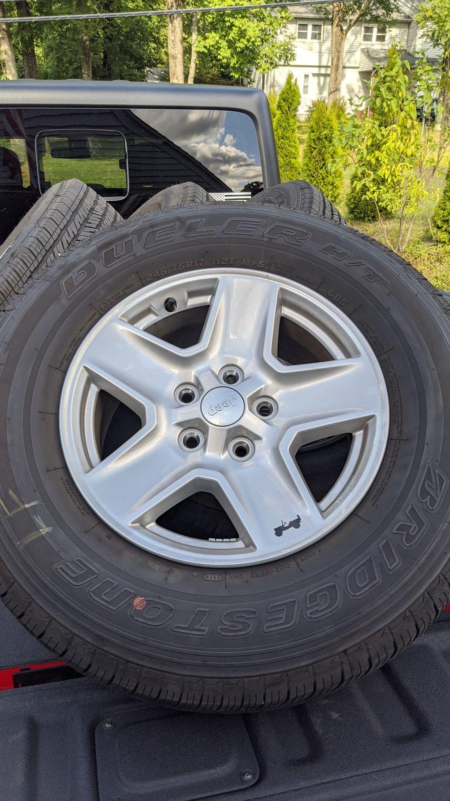 Jeep Gladiator 4 Sport S Stock Wheels with 5th spare. IMG_20200911_154004