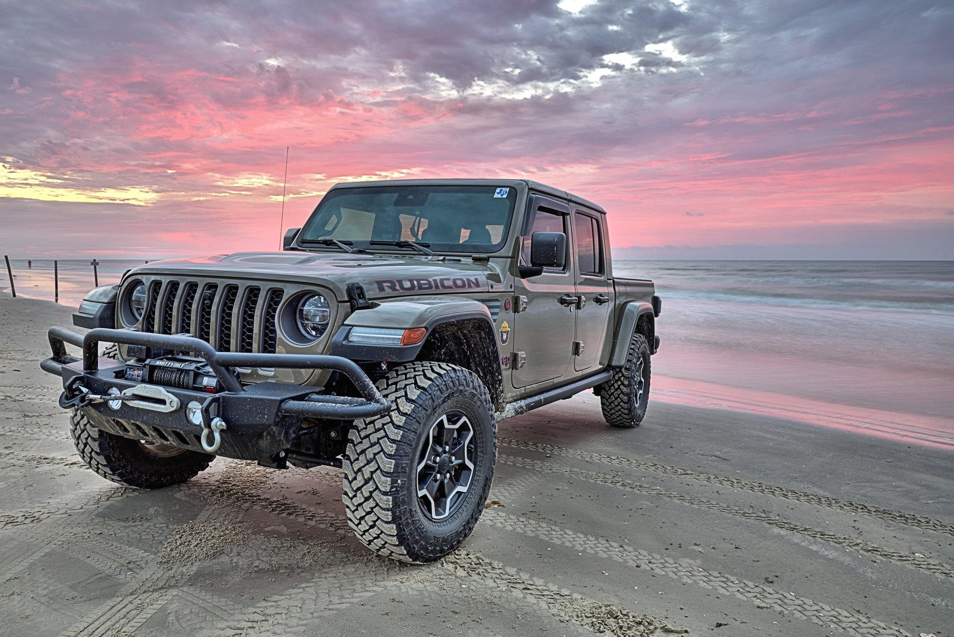Jeep Gladiator GATOR Gladiator JT Club BeaxhinPinkSmall