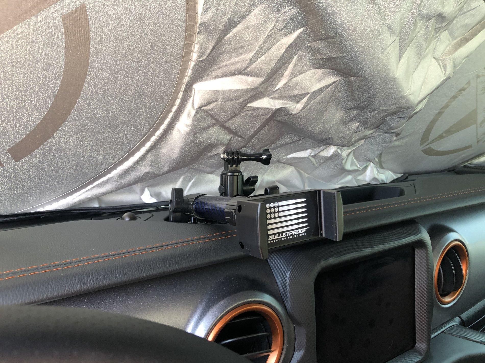 Jeep Gladiator Phone dash mount FD91AC93-381B-42F2-831F-8E90B6D0DDB1