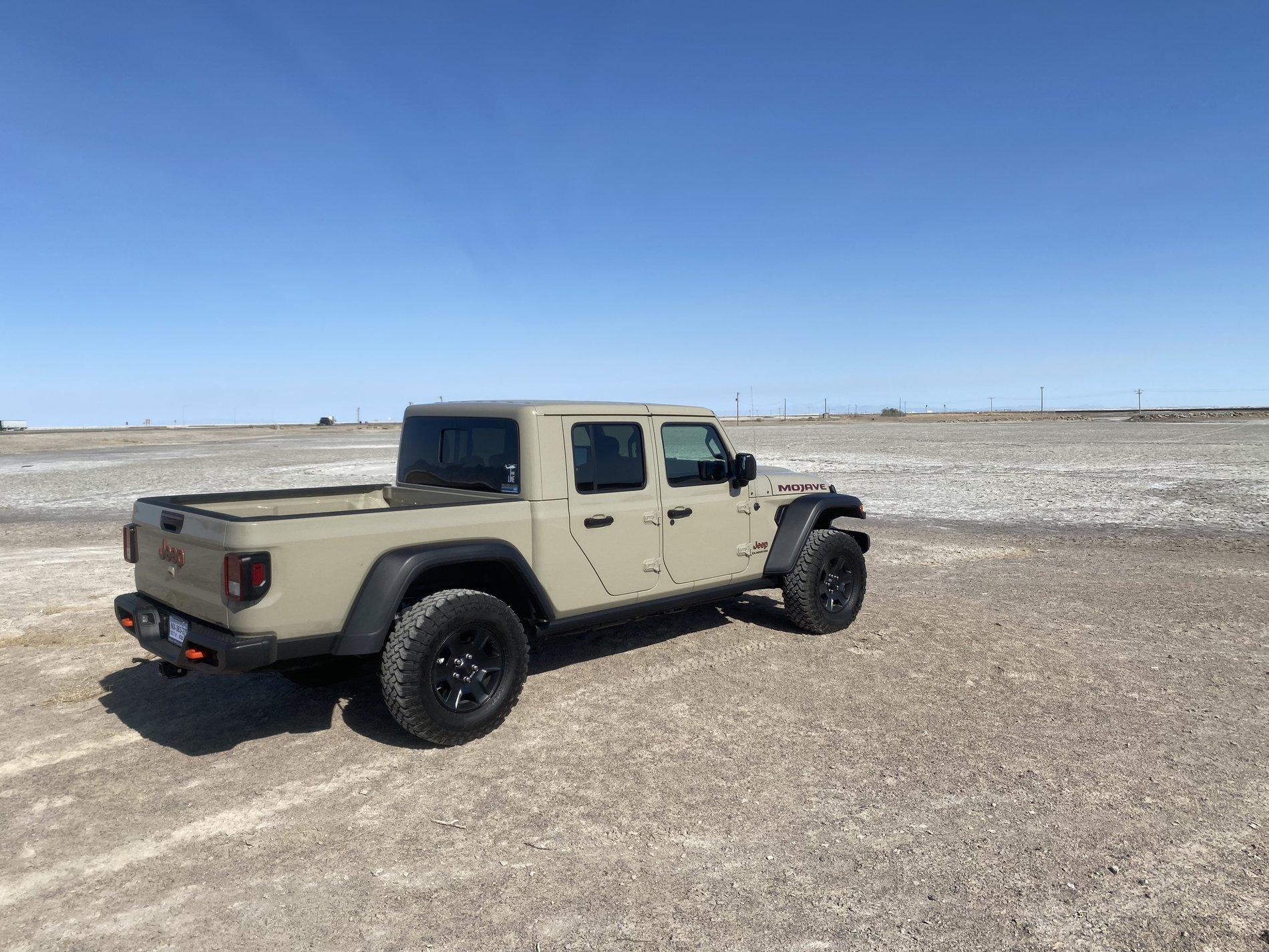 Jeep Gladiator Mojave only Pic thread! 9EAE6927-FBDA-4092-A2CB-DC17FF331FB0