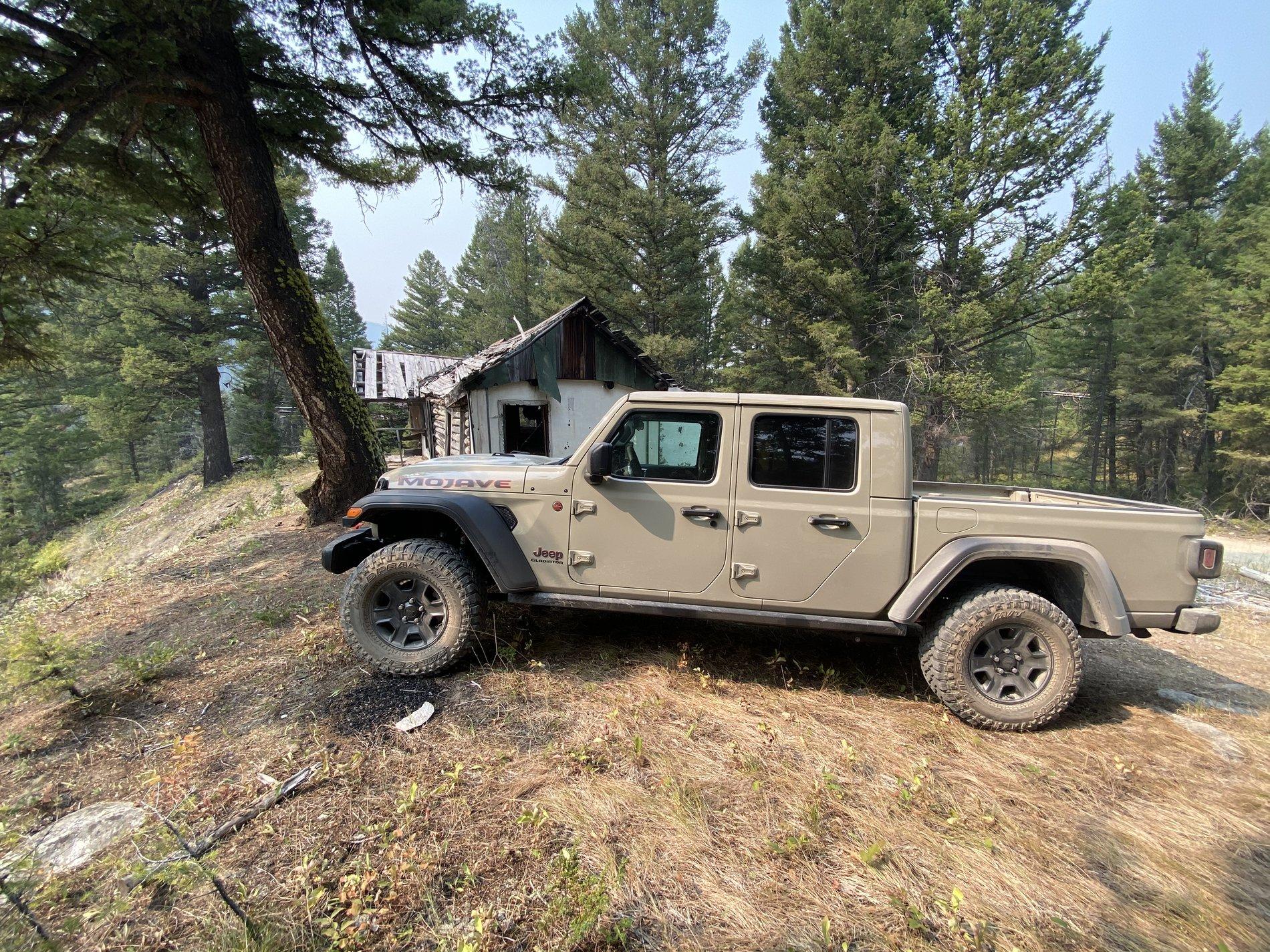 Jeep Gladiator Mojave only Pic thread! 8570003D-BAF3-45AE-96E9-D05C2C9B09A8