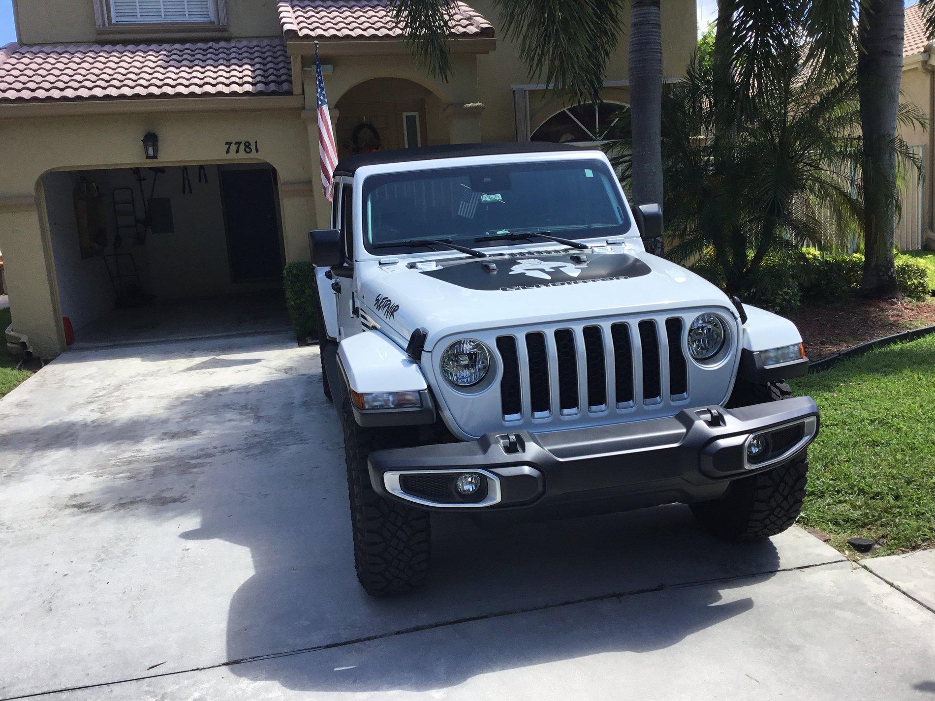 Jeep Gladiator Stickers and decal pics! 272AFB86-7194-4F43-9D72-3DA5261C683A