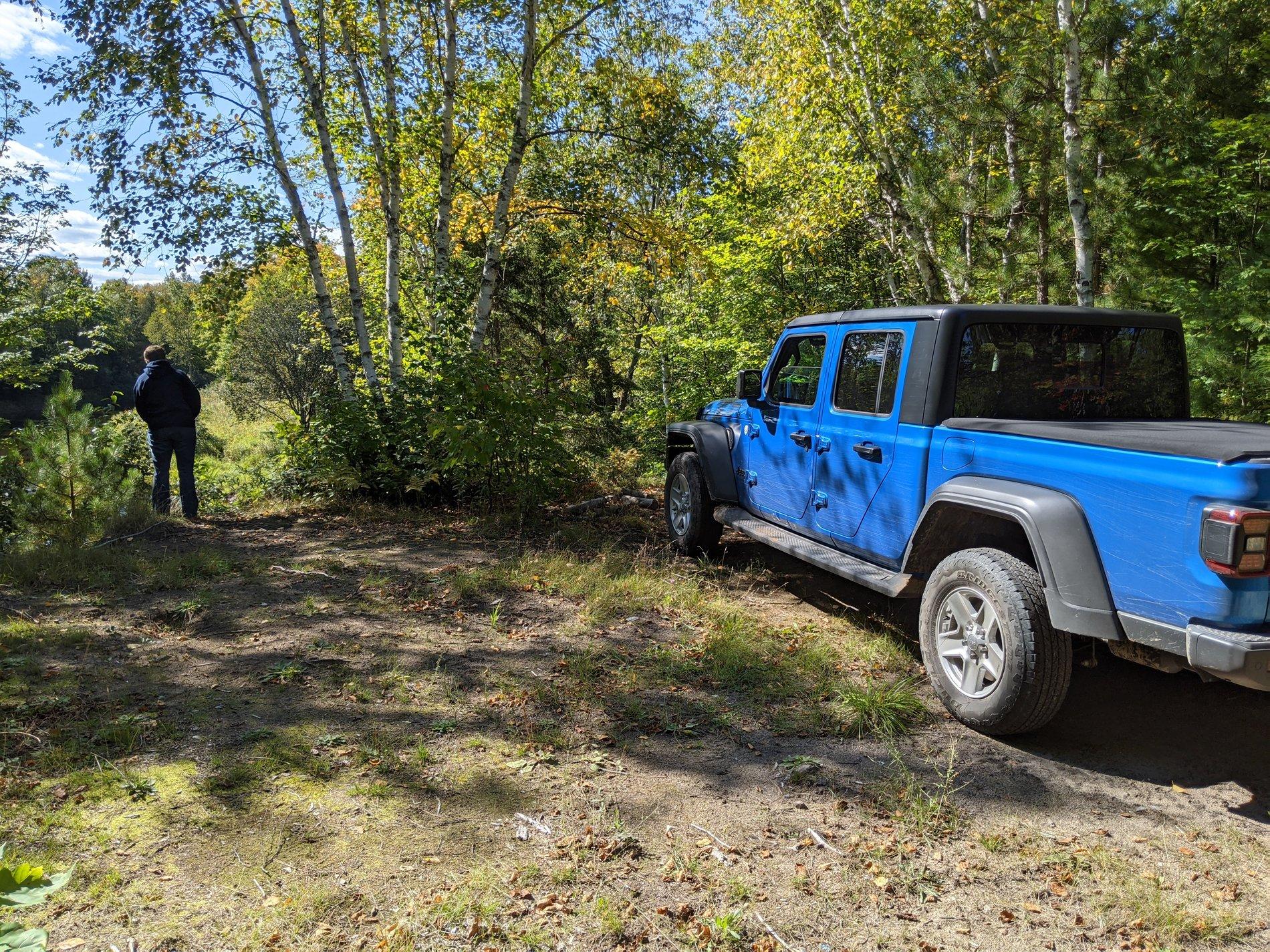 Jeep Gladiator What a difference in Gladiator groups PXL_20200918_182845295.NIGHT