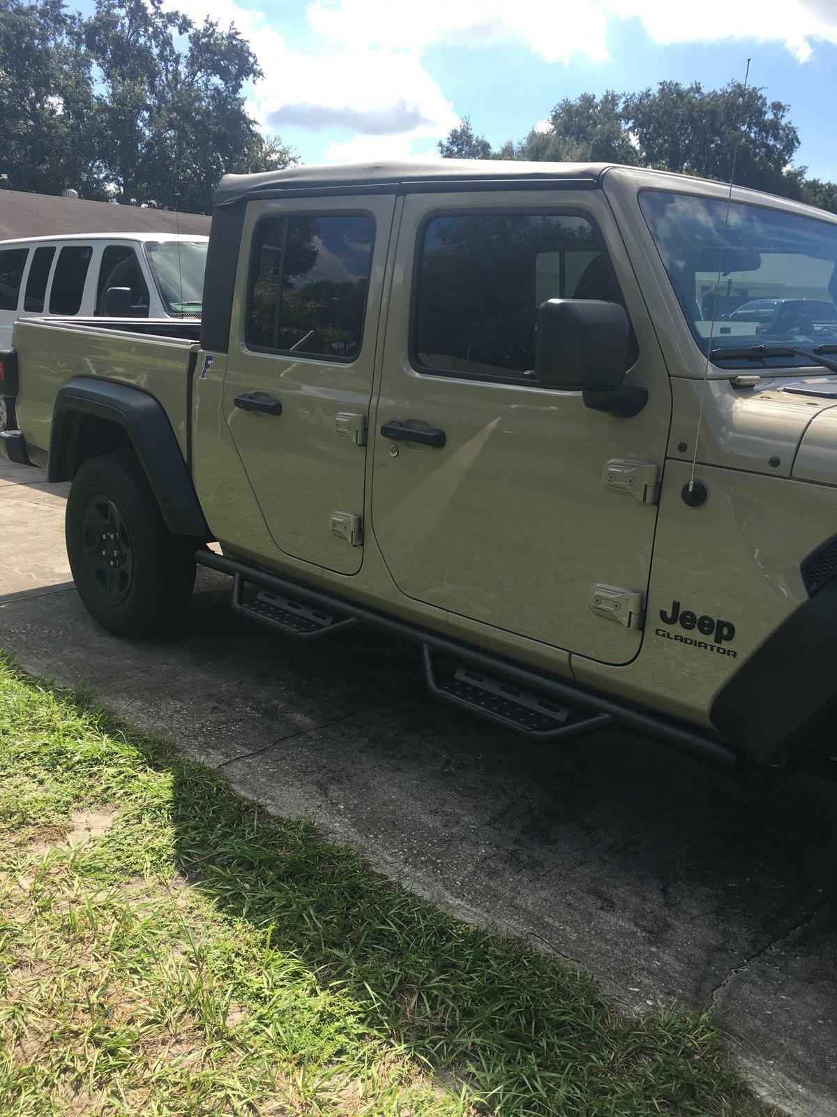 Jeep Gladiator Side steps/rails etc.   what are you all runnin ? 3F1972E3-6CAB-4627-BA22-1D009E974E34