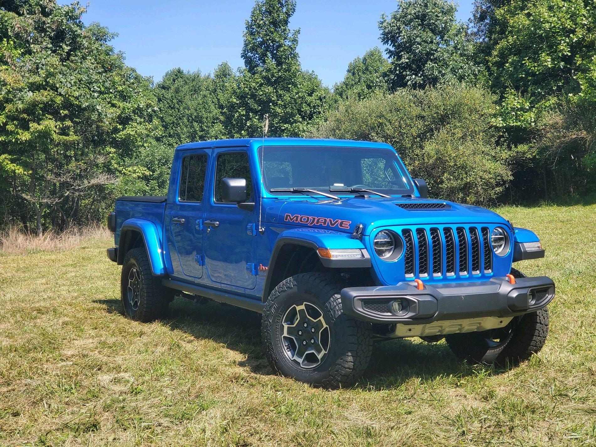 Jeep Gladiator HYDRO BLUE PEARL Gladiator JT Club 33865