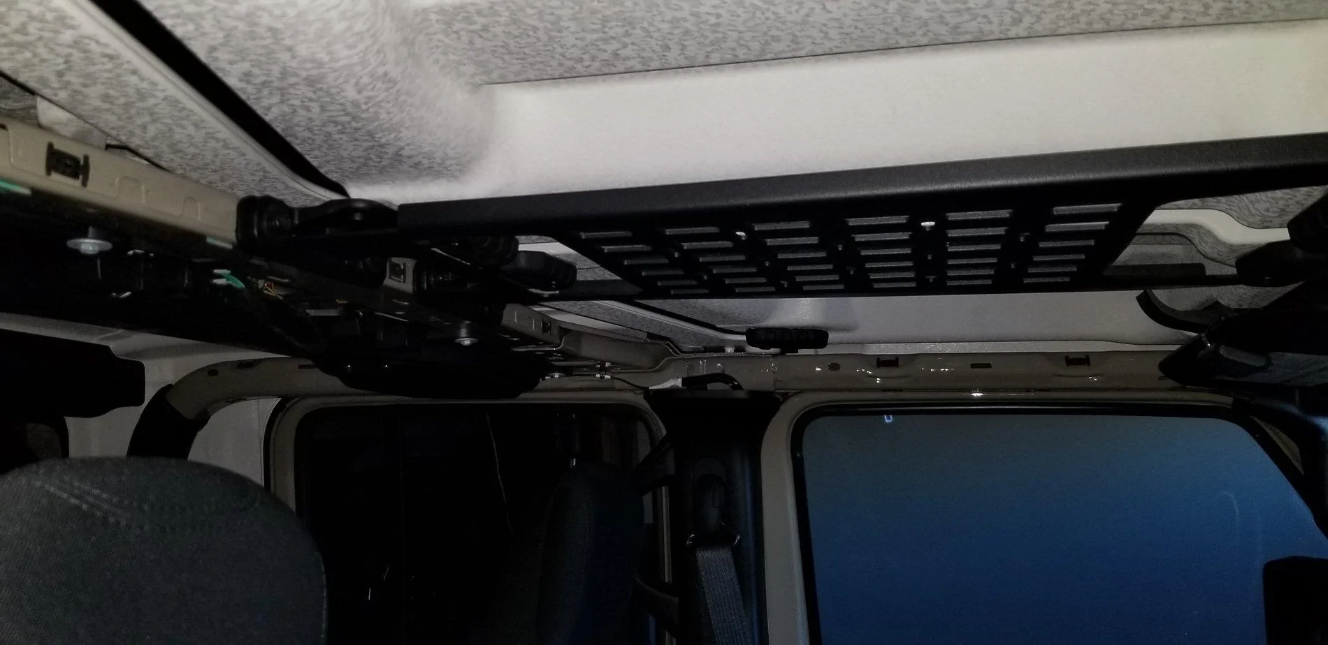 Jeep Gladiator Anybody took off the roll bar plastics? 20200920_074744