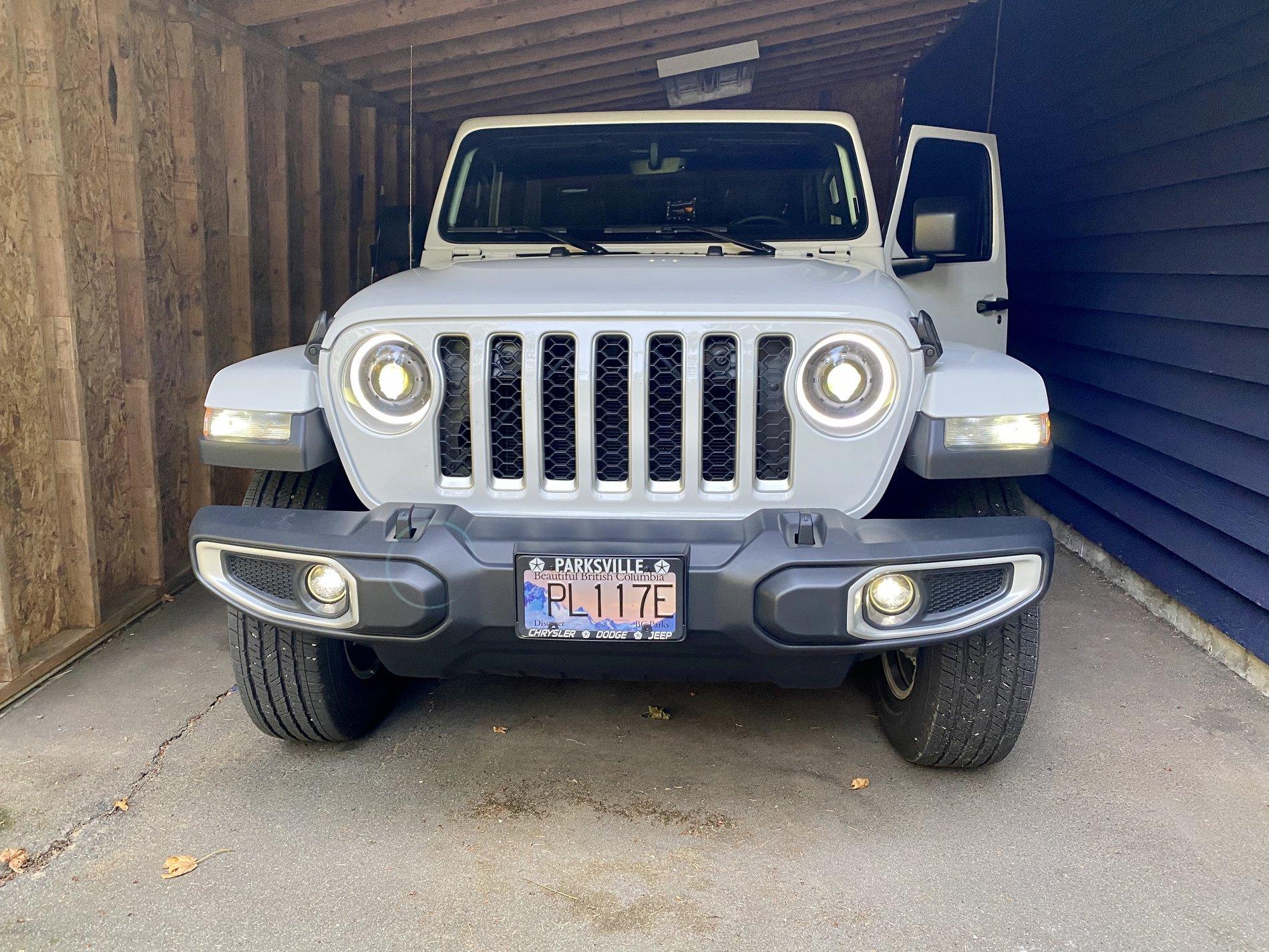 Jeep Gladiator Installed Oracle Oculus Bi-LED headlights..and Fog lights and Diode Dynamics side marker bulbs 8FE73C07-C3D8-44D6-915A-615F9A719518