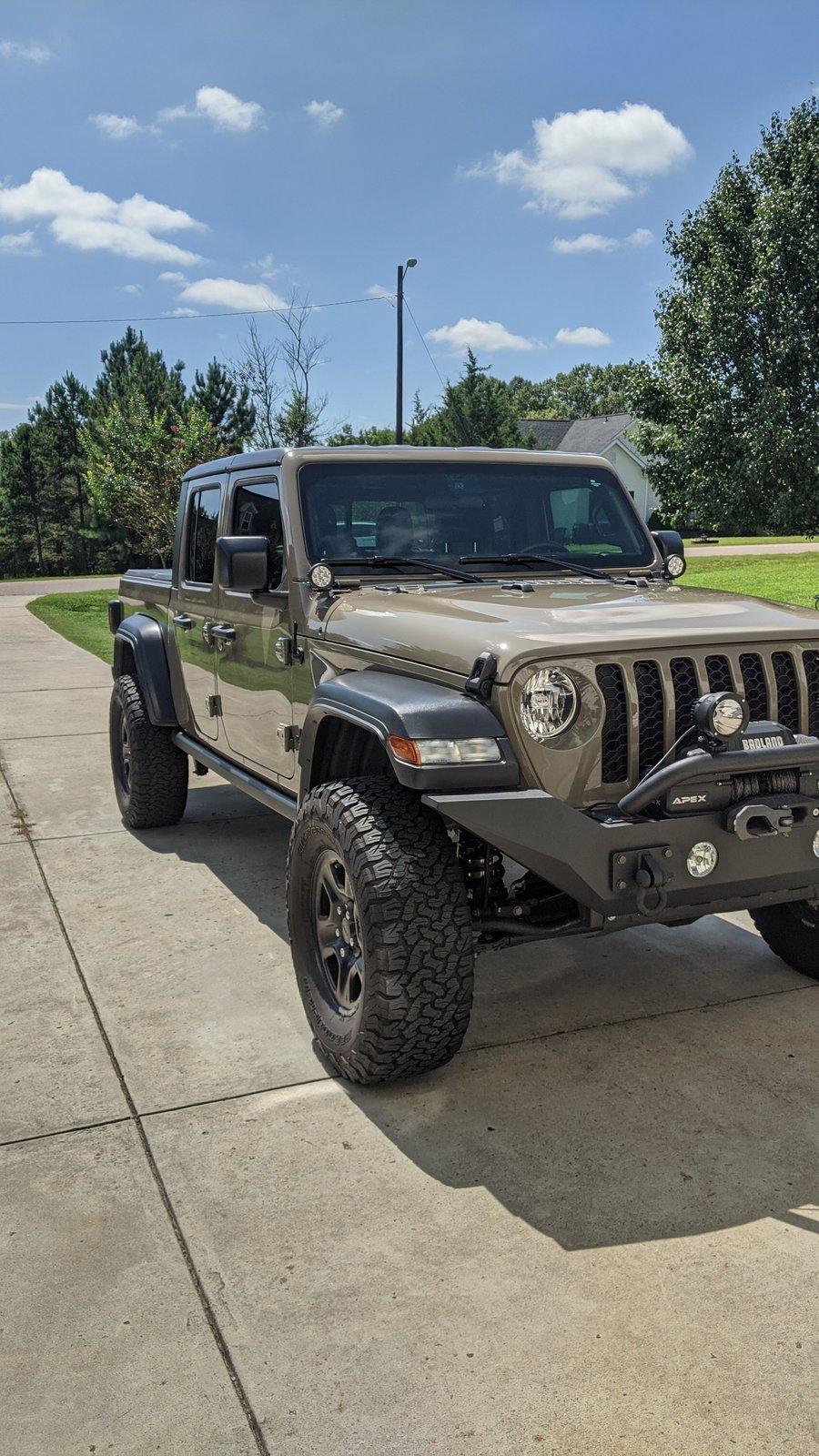 Jeep Gladiator Are Rubicon rails really this strong? PXL_20200913_173326147