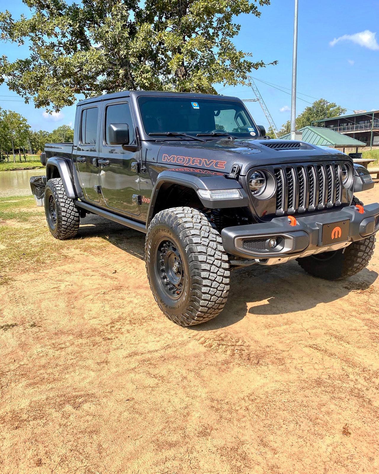 Jeep Gladiator Gladiator Glamour Shots Lifted