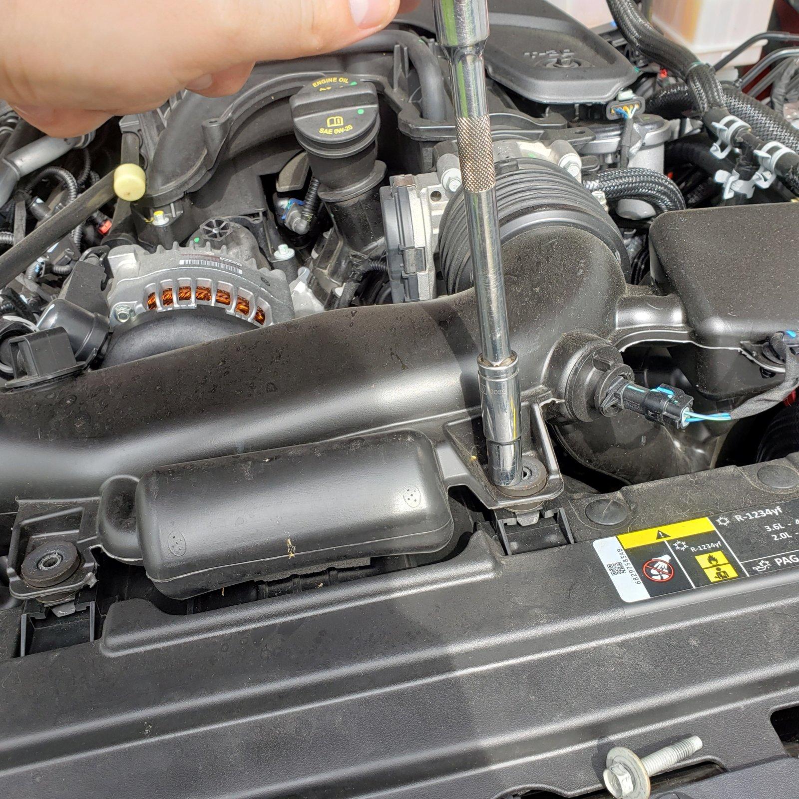 Jeep Gladiator LED Headlight Bulb Swap (Quick and Easy DIY) Halogen -> LED Bulbs 20200902_151252