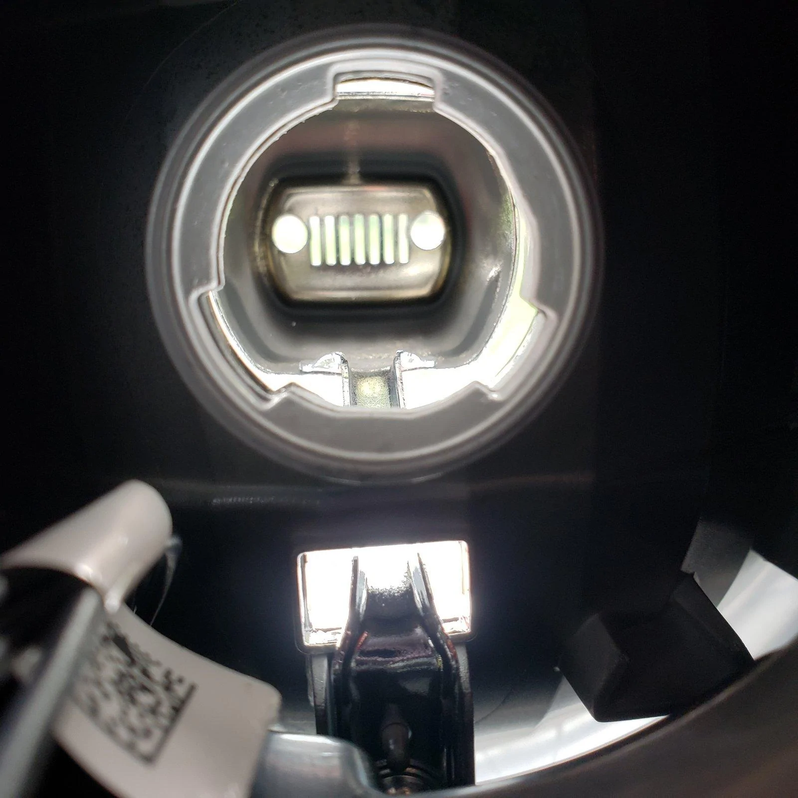 Jeep Gladiator LED Headlight Bulb Swap (Quick and Easy DIY) Halogen -> LED Bulbs 20200902_151919