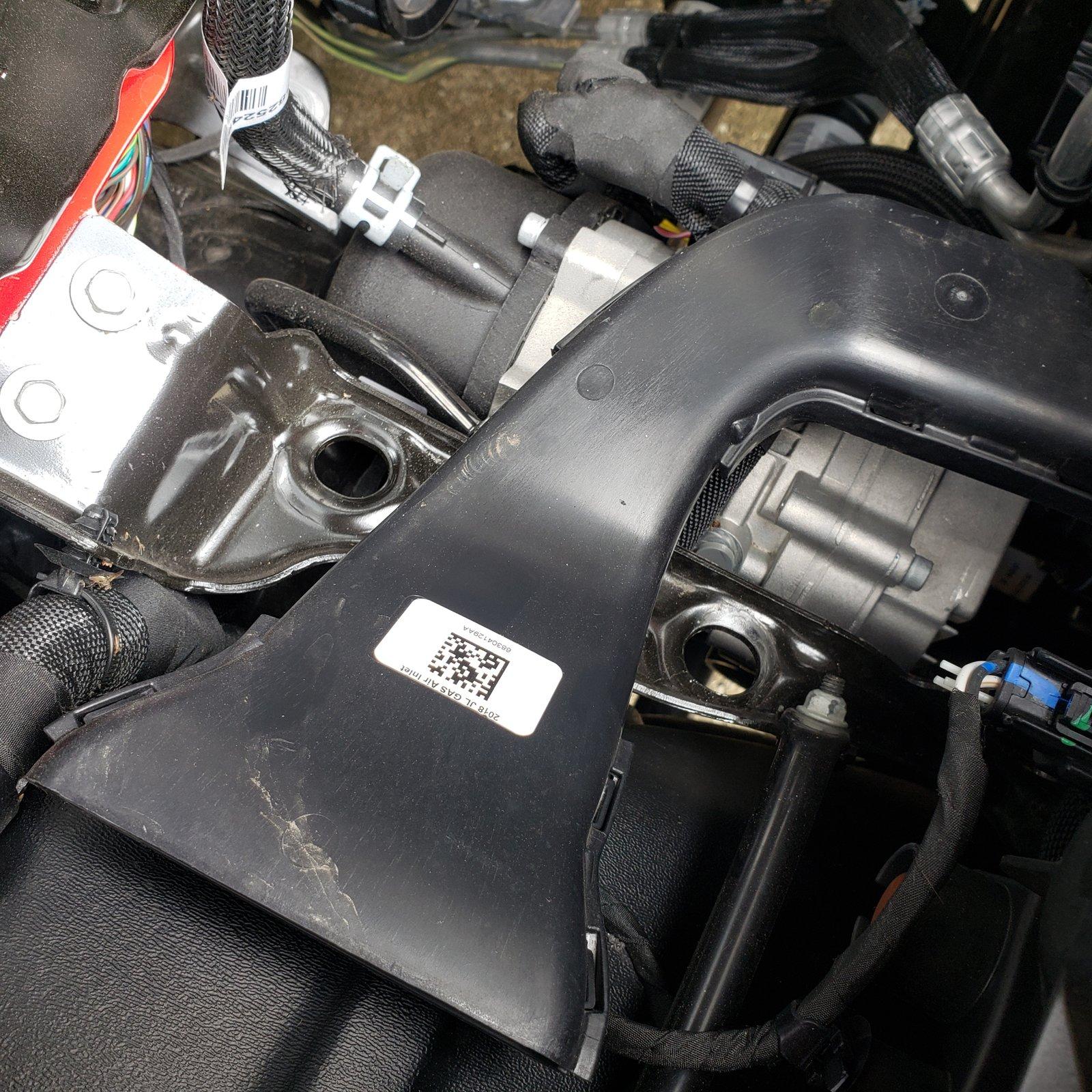 Jeep Gladiator LED Headlight Bulb Swap (Quick and Easy DIY) Halogen -> LED Bulbs 20200902_151500