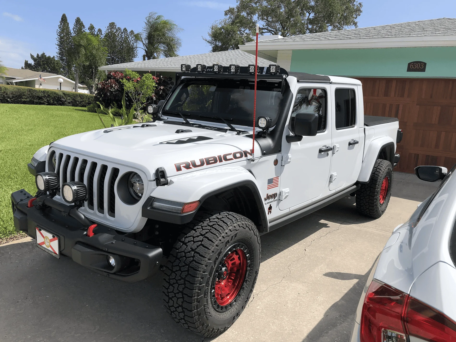 Jeep Gladiator KC Hilites Gravity Pro Light Bar tempImageMssIIT