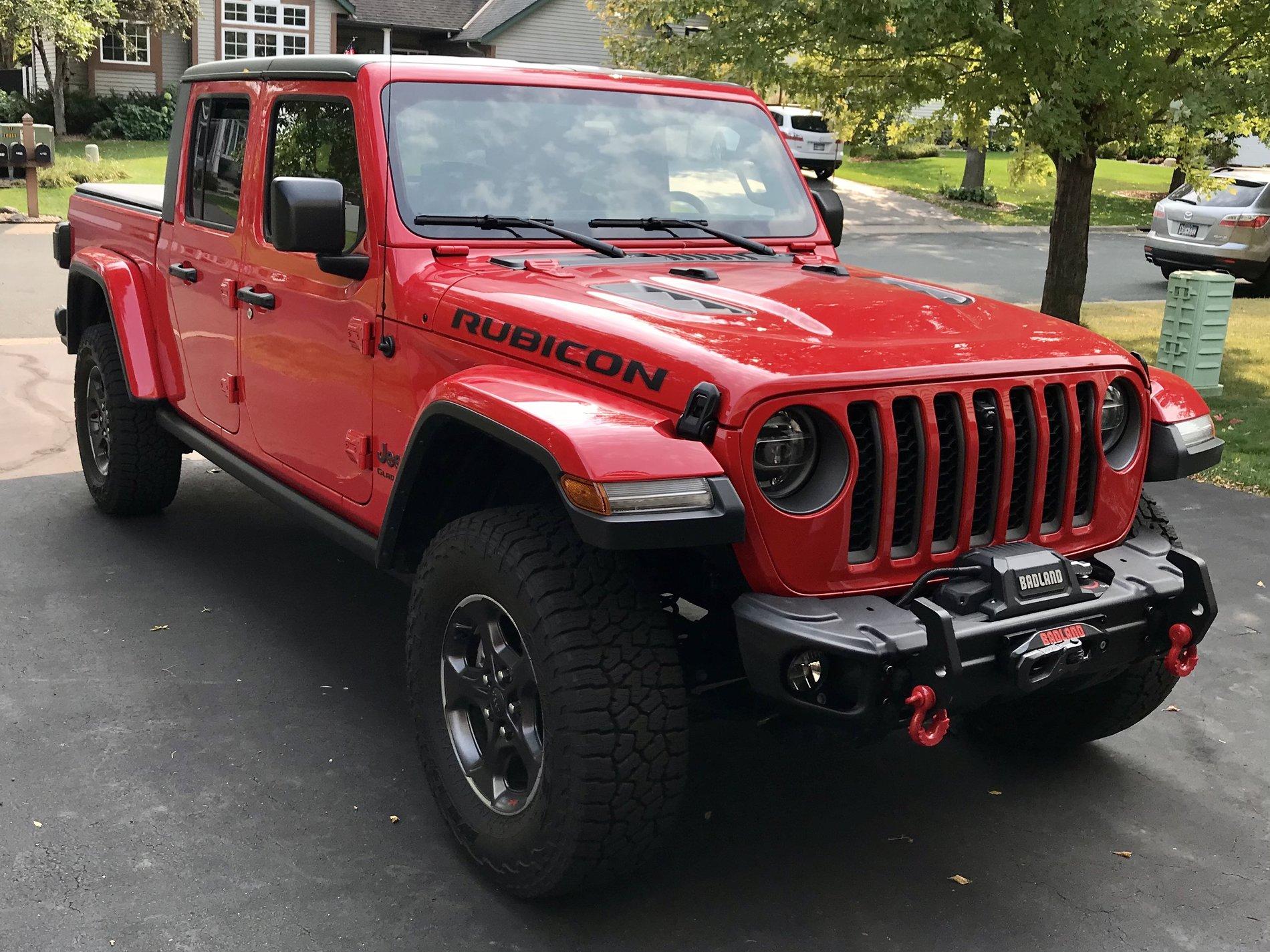 Jeep Gladiator FIRECRACKER RED Gladiator JT Club 3637CBF8-7425-4100-BBF7-5A1D48AA1EF4