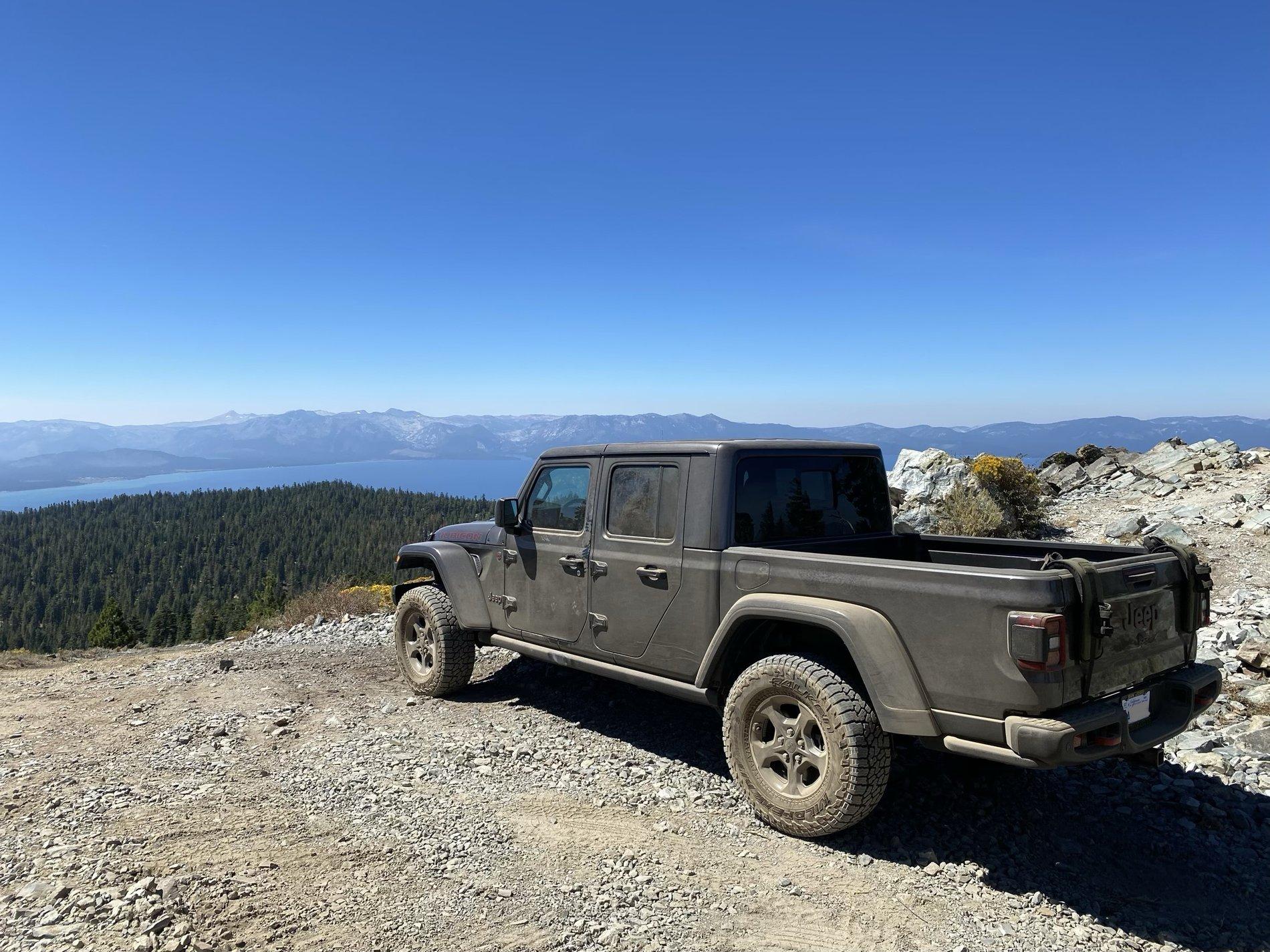 Jeep Gladiator Gladiator Glamour Shots 84E9B6A1-F9A8-4882-B6BB-AB4CBE22929B