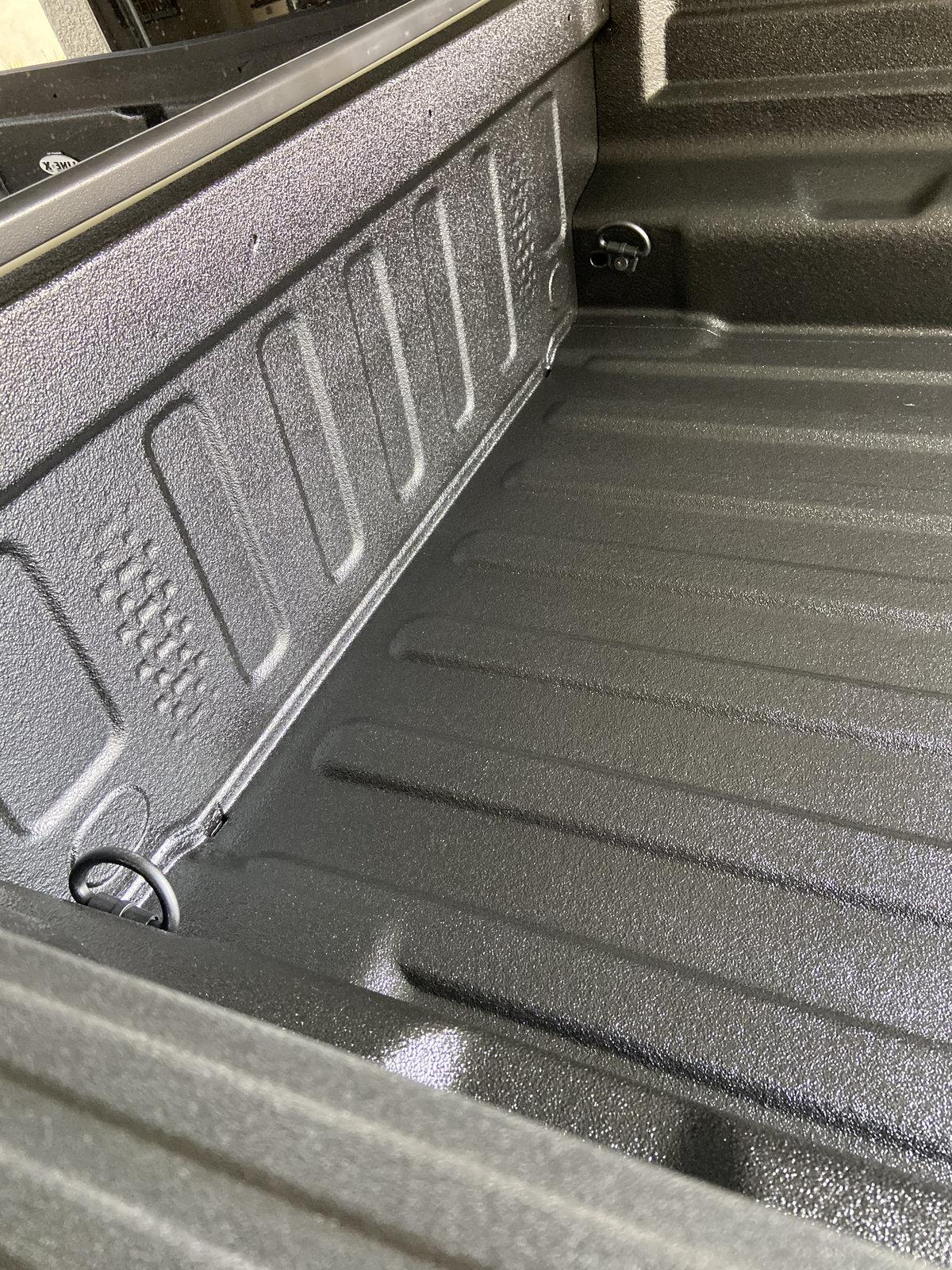 Jeep Gladiator Sprayed liner B8A5E437-CFA8-4F27-9A0B-B8BEE835E9FC