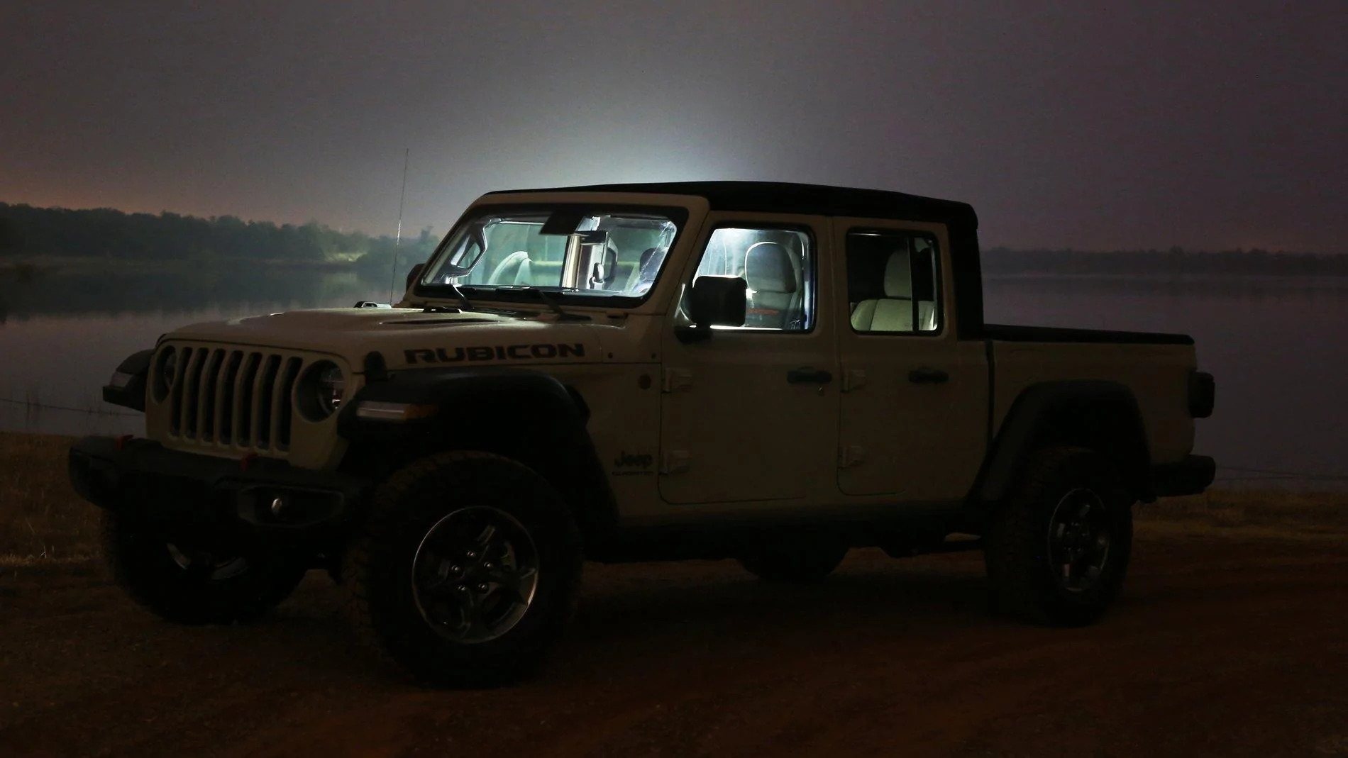 Jeep Gladiator Gladiator Glamour Shots Gladiator, Nov 19, 5_3589, Interior Light On