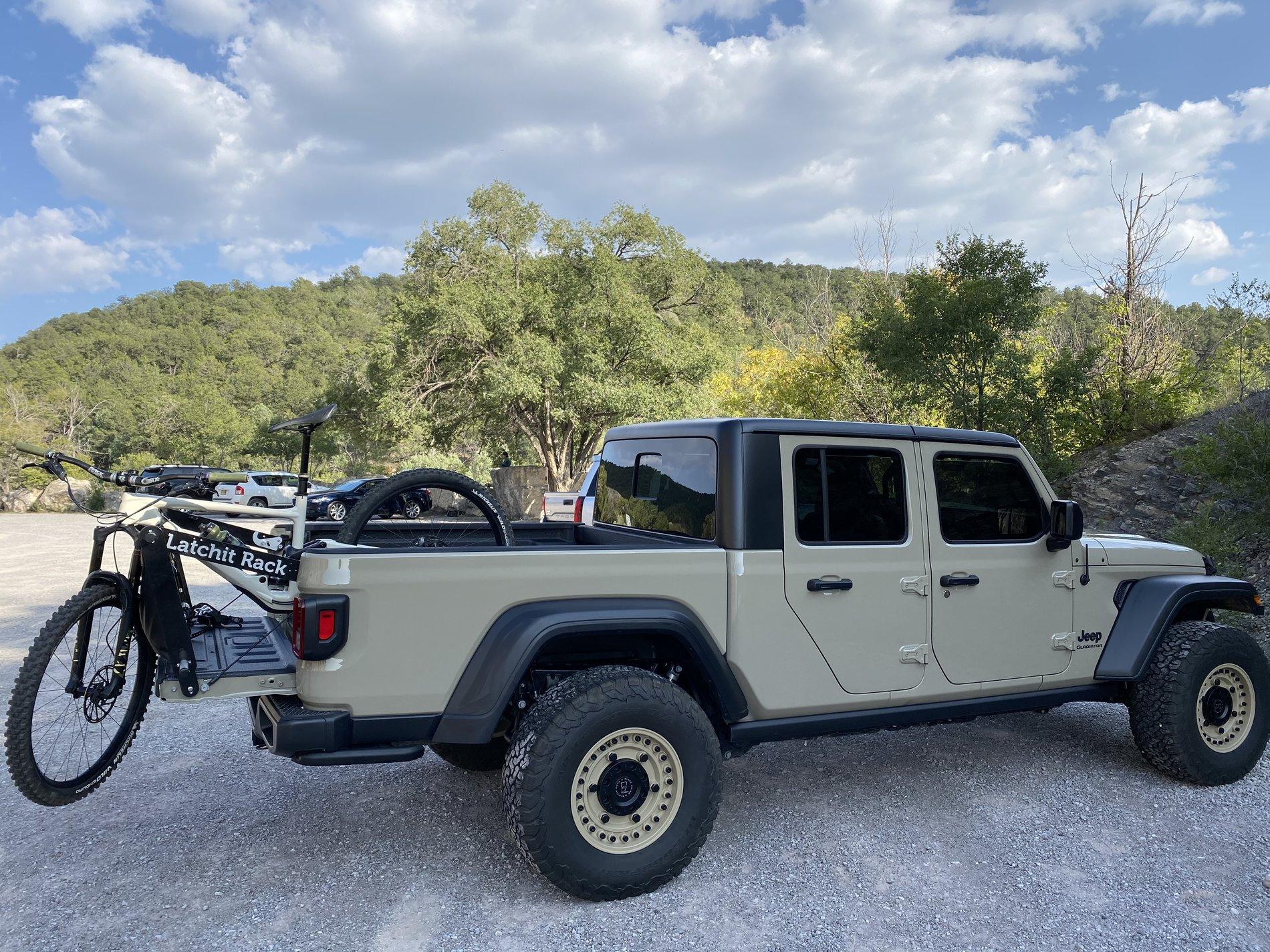 Jeep Gladiator Gladiator Bike Rack? FE756FC3-F679-4388-8A15-168E5E7CD3B3