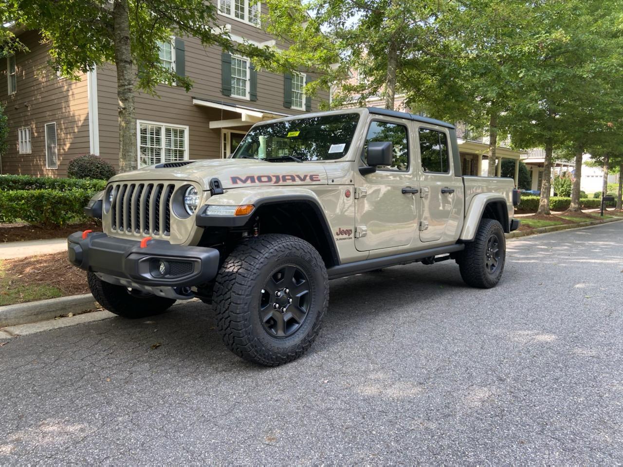 Jeep Gladiator Mud Tired vs All Terrain Tires 2020 Jeep Gladiator Mojav