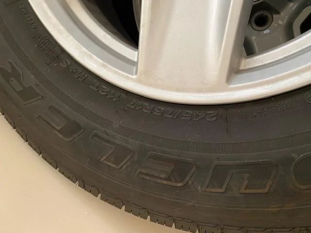 Jeep Gladiator Factory wheel/tire + tpms wheel 2
