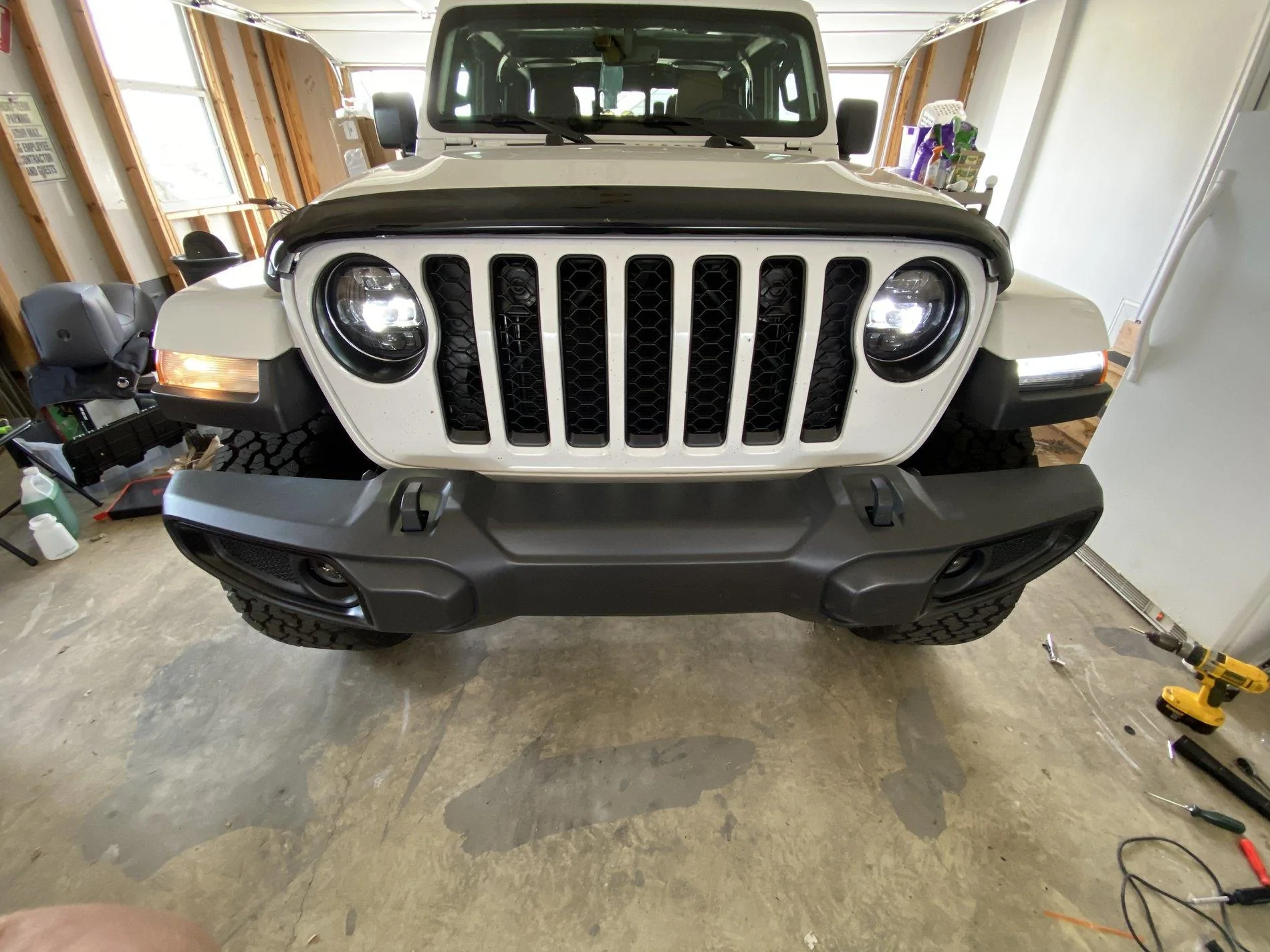 Jeep Gladiator 2020 Gladiator Overland 3.6L 50C4DFB8-539C-462E-B621-7CC3F37F57A8