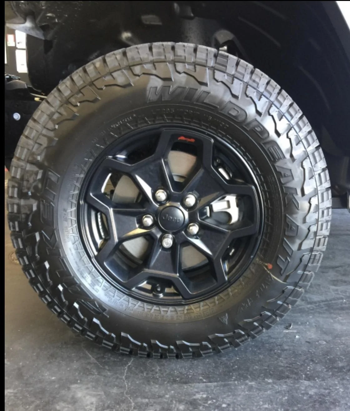 Jeep Gladiator Launch Edition Wheels and Tires 1F11A206-4FFD-47ED-A1C9-CF02C367D77F