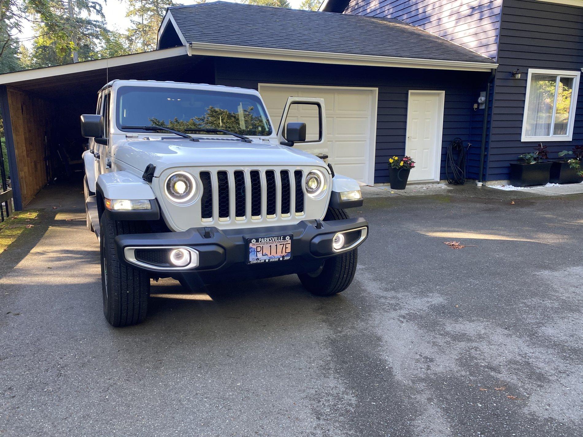 Jeep Gladiator Installed Oracle Oculus Bi-LED headlights..and Fog lights and Diode Dynamics side marker bulbs 1E0900CE-255B-480B-822E-5DC5A2C48D40