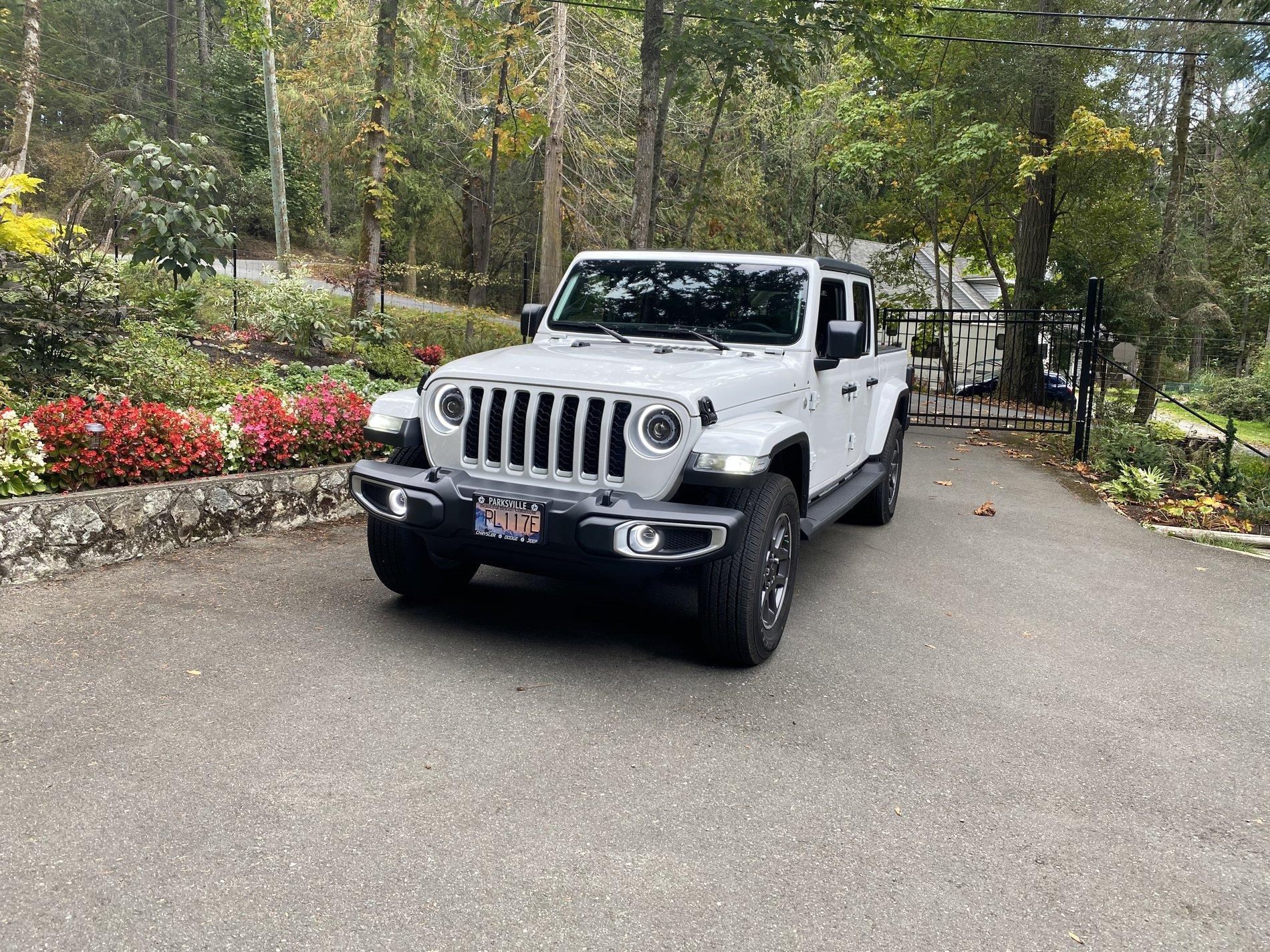 Jeep Gladiator Installed Oracle Oculus Bi-LED headlights..and Fog lights and Diode Dynamics side marker bulbs C88B838B-E733-44B7-8607-0F0F9146E04A