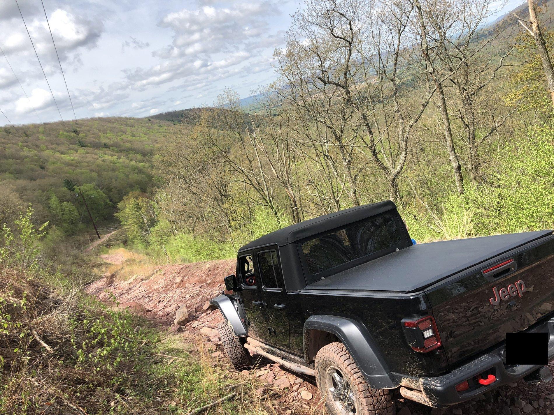 Jeep Gladiator Gladiator Glamour Shots DD9D33CF-0737-4250-BFB1-60D69AD31EB0