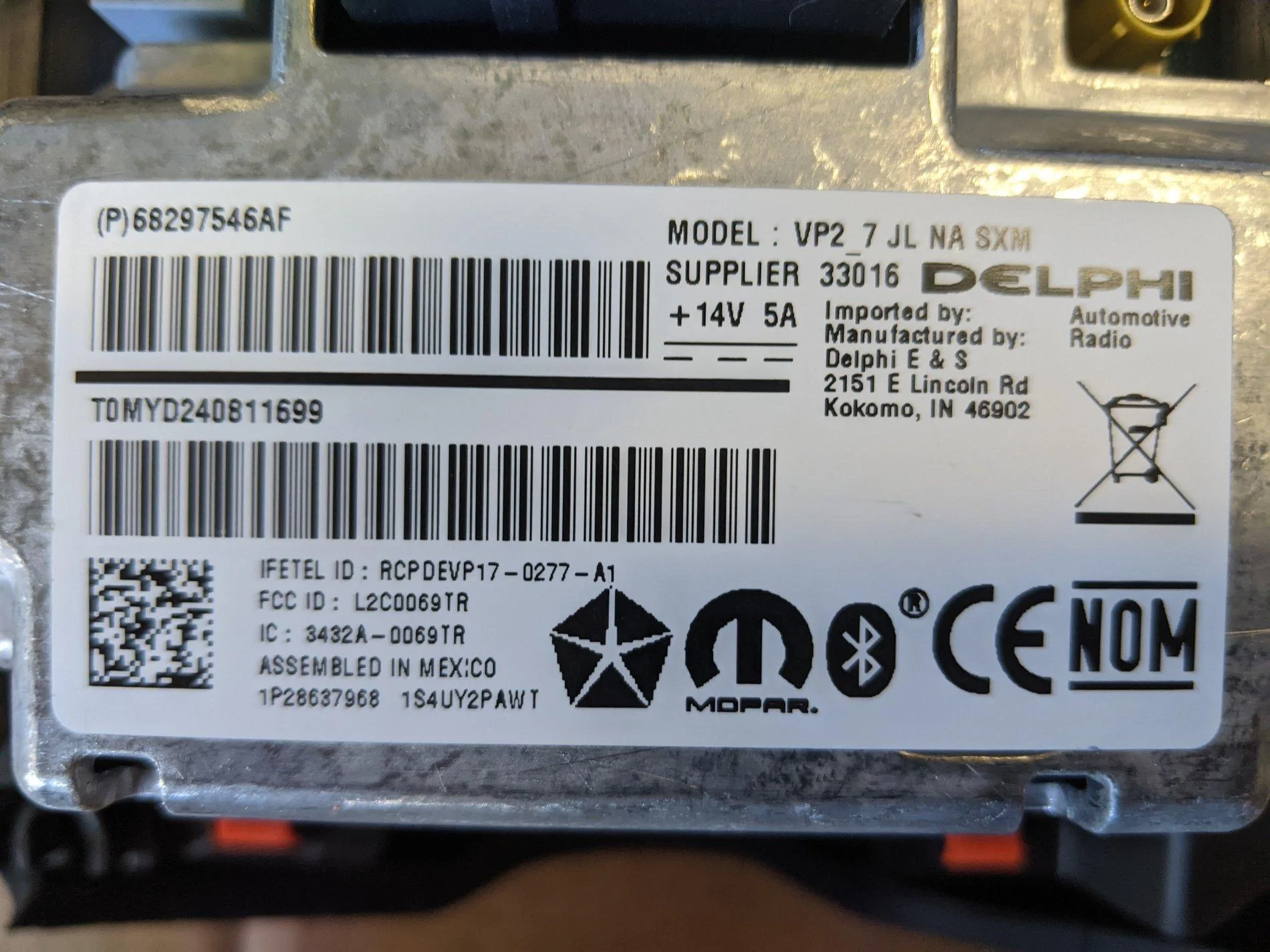 Jeep Gladiator 7” Uconnect Radio with Bezel and Radio Code! 04E29801-3DC6-4000-BF1A-D3A3483DF413