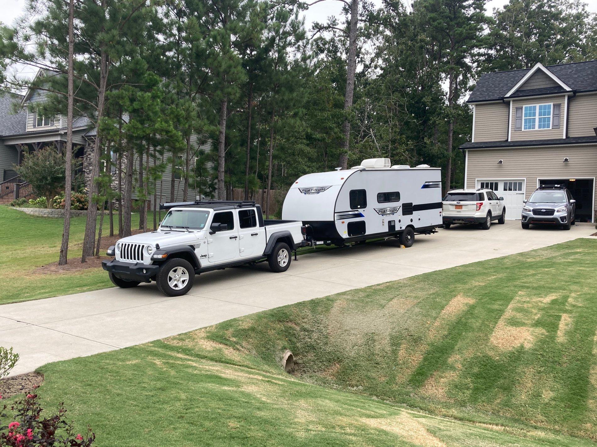 Jeep Gladiator Towing mileage, how much weight your pulling and mpg your getting 6BAA45B0-6561-4CB8-A9F6-0B7F320934D2