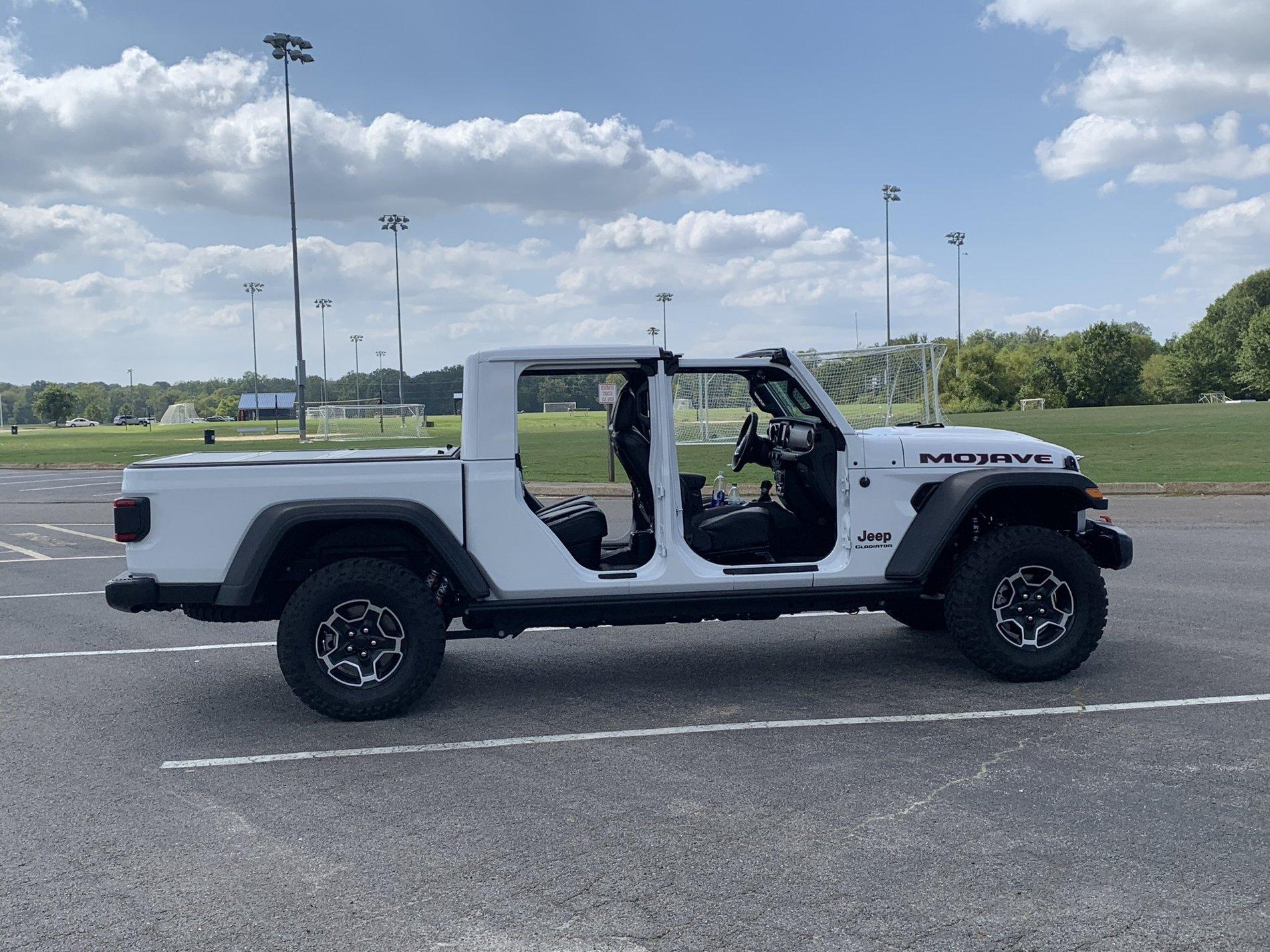 Jeep Gladiator MOJAVE Edition Gladiator JT Club A6166968-47FA-45BA-88A9-ACC7D1585FE4