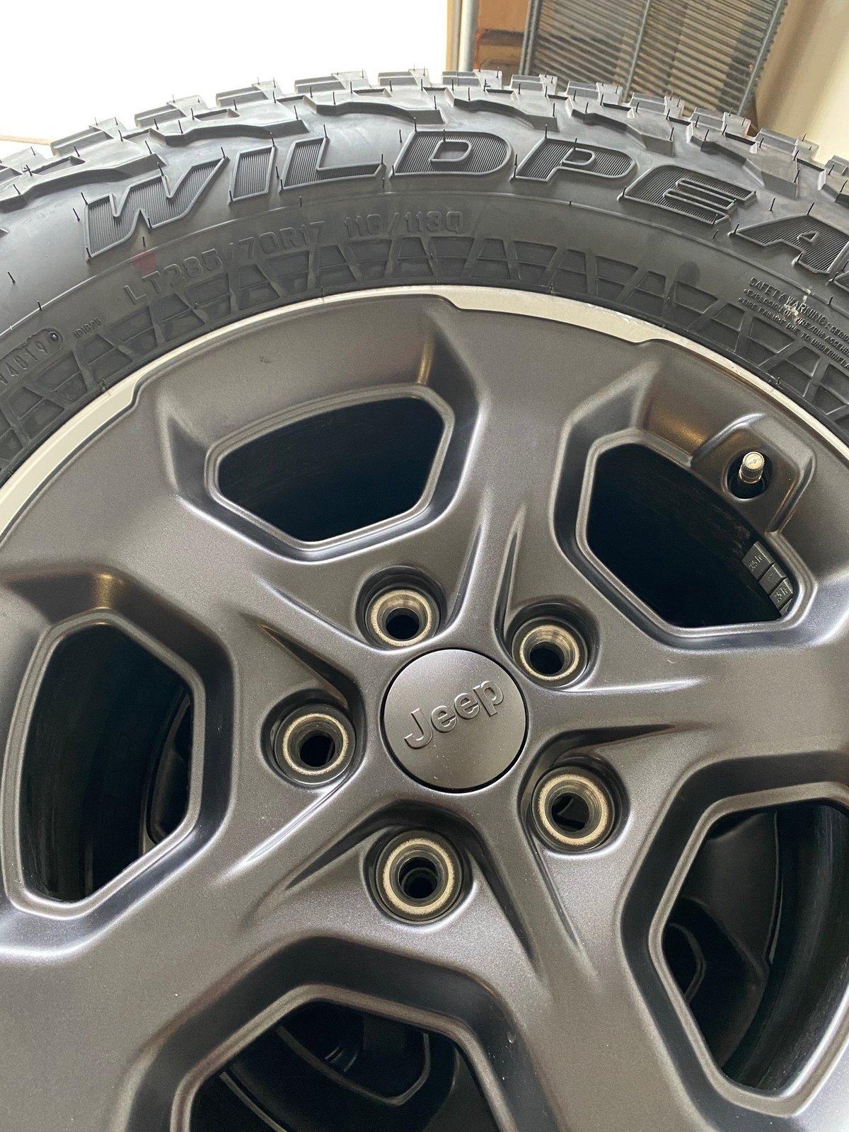 Jeep Gladiator Falken Wildpeak Rubicon Wheels & Tires - 33" Old Wheel 1