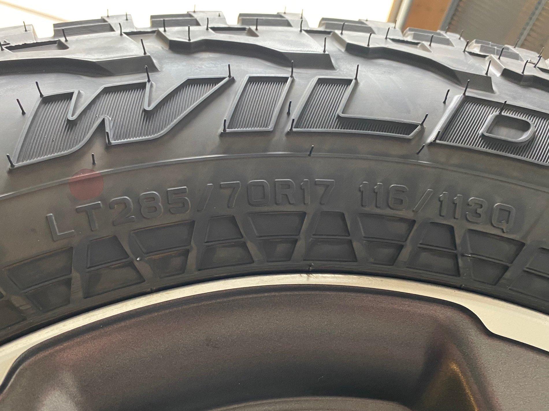 Jeep Gladiator Falken Wildpeak Rubicon Wheels & Tires - 33" Old Wheel 2