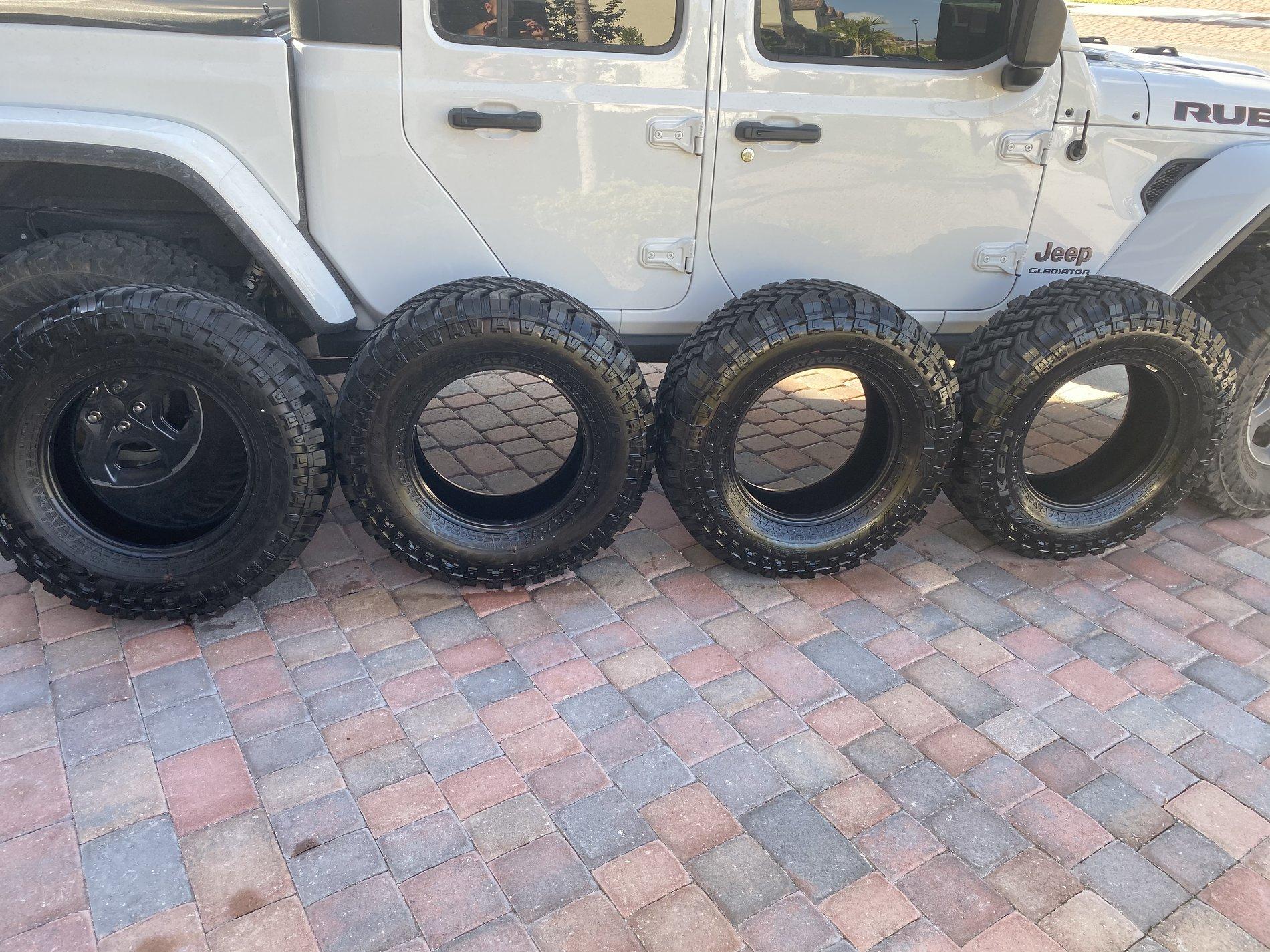 Jeep Gladiator Falken Wildpeak MT 94ED9729-A526-43E0-9FC9-0FCEB919967F