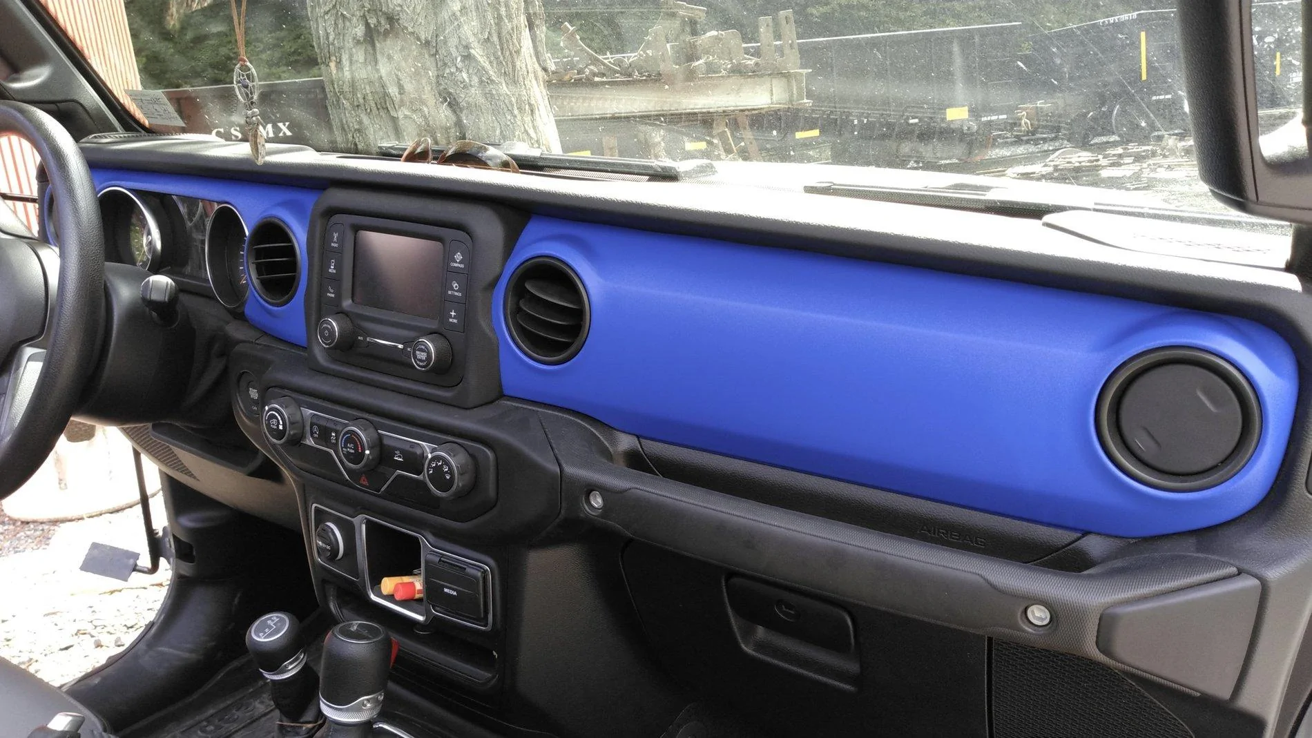 Jeep Gladiator Show me them dashes! KIMG1384