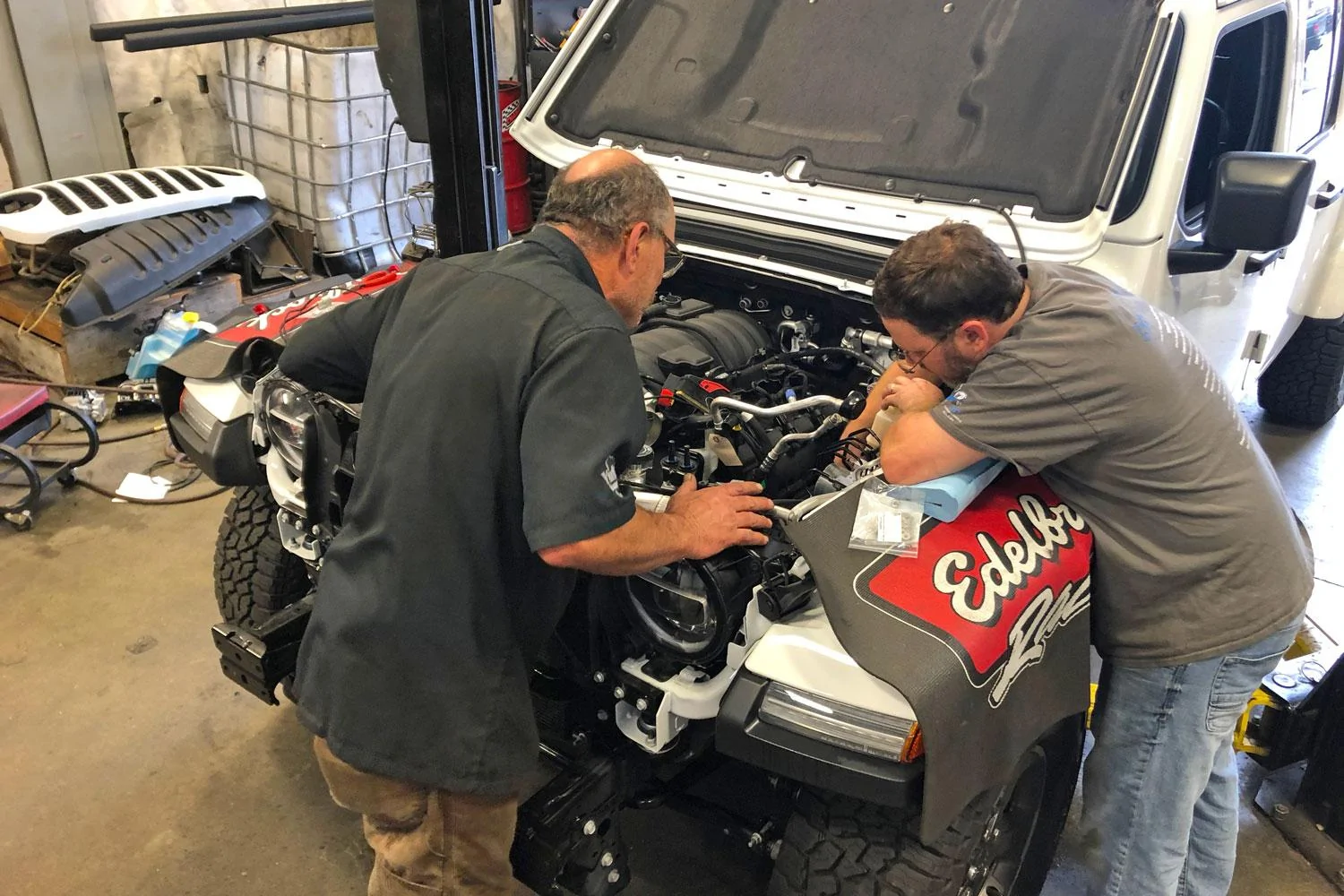 Jeep Gladiator Another Hemi swap at Northridge4x4. hooking-up-hemi-2