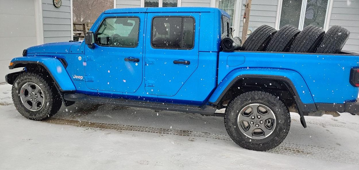 Jeep Gladiator Your truck is Ugly!? new-tires-in-drive-2