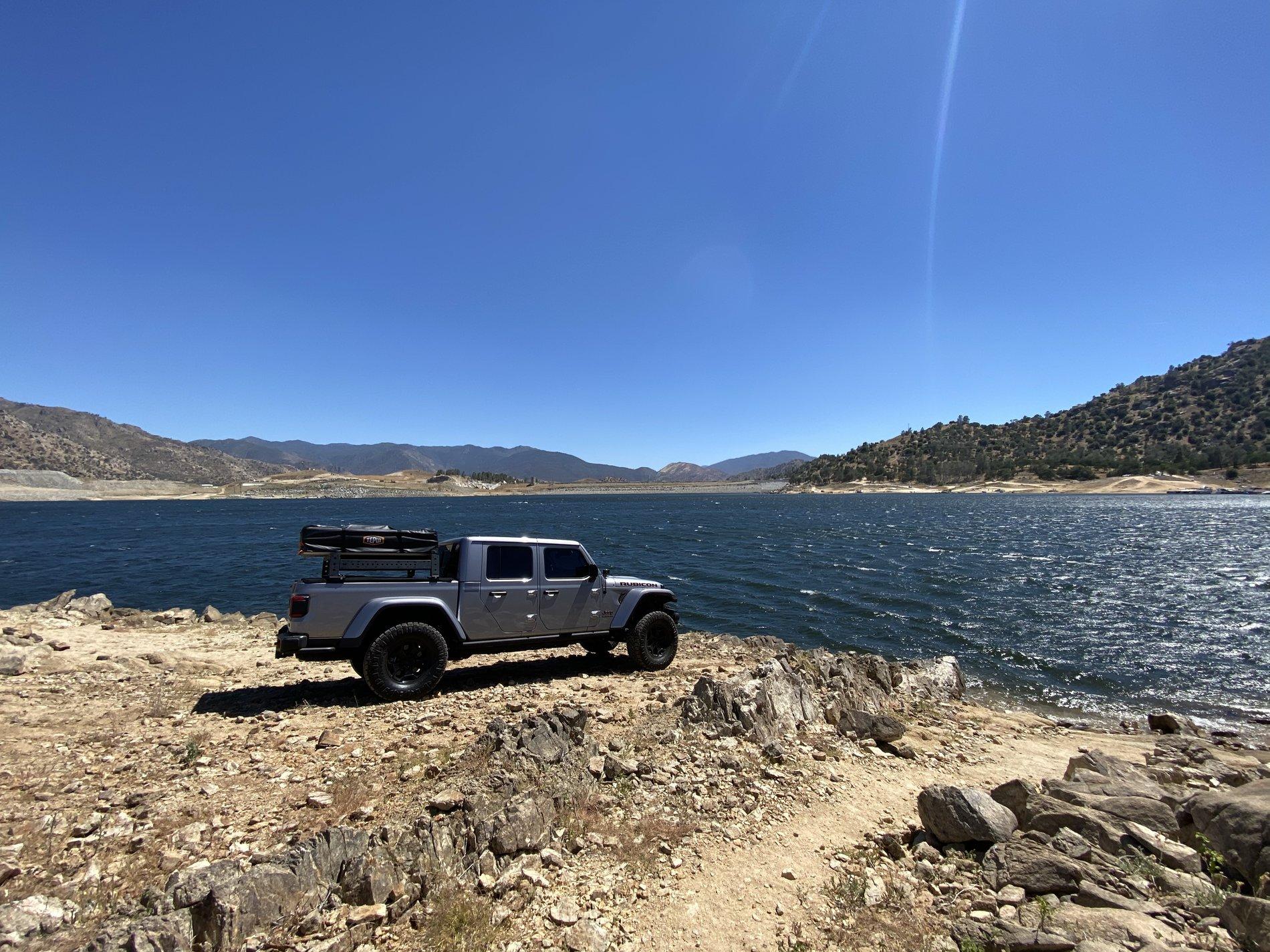 Jeep Gladiator Gladiator Glamour Shots 73A96D7F-E5D8-4439-8EF7-05568B8D1829