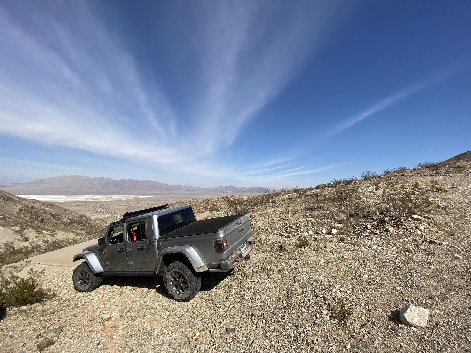 Jeep Gladiator Gladiator Glamour Shots 3399194B-7592-43C0-8EE2-0FD39655A567