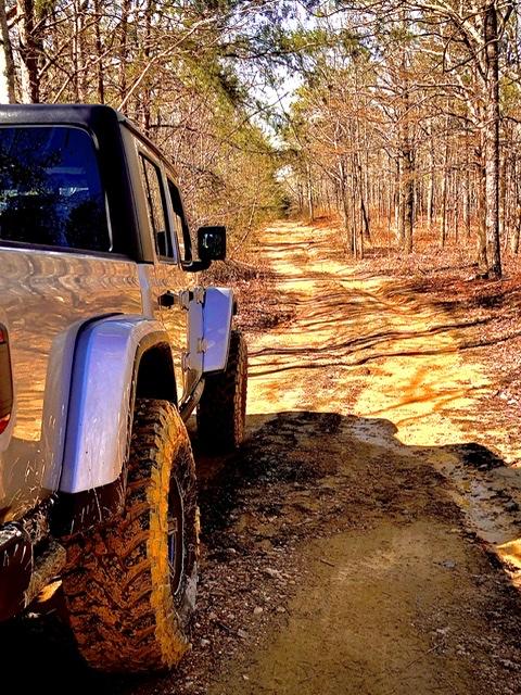 Jeep Gladiator Gladiator Glamour Shots 21CD258D-C551-4C79-8ED8-094FC5262040