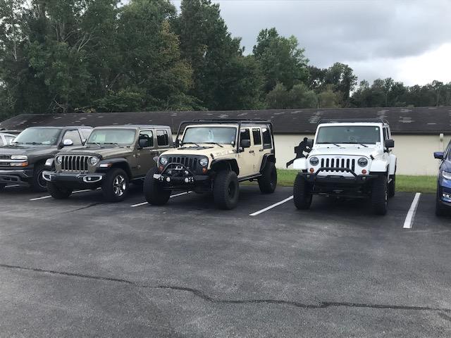 Jeep Gladiator Jeeps Parking Next To Jeeps At the Range