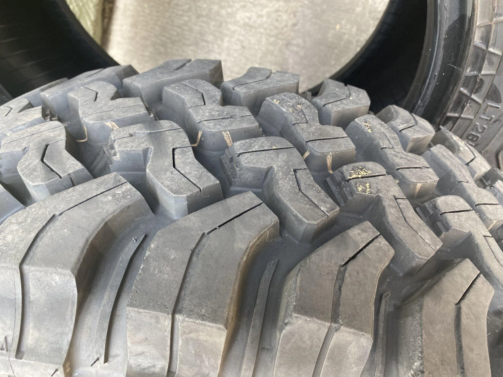 Jeep Gladiator Falken Wildpeak M/T LT285/70R17 121/118Q D86DAA23-8325-4650-9AFC-ED9144059638
