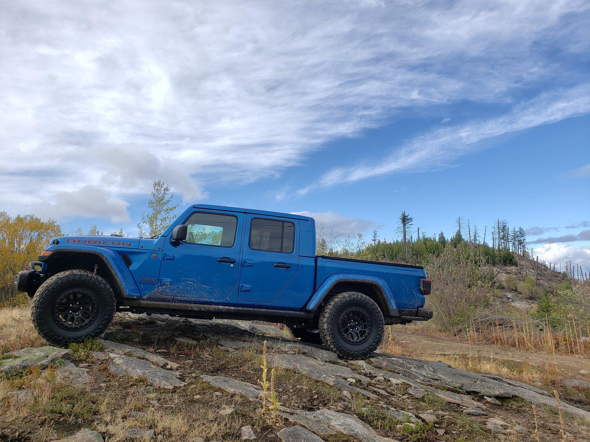 Jeep Gladiator HYDRO BLUE PEARL Gladiator JT Club 20200926_154627