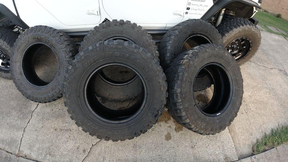 Jeep Gladiator American Racing ATX series 18"x9" wheels with 295/70-18 (34") Mastercraft Courser MTX tires. 4