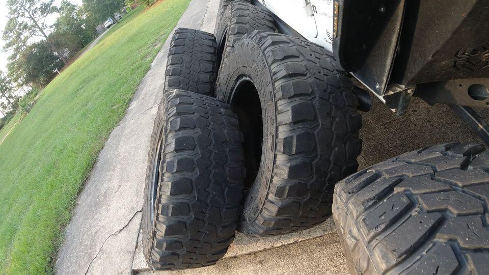 Jeep Gladiator American Racing ATX series 18"x9" wheels with 295/70-18 (34") Mastercraft Courser MTX tires. 5