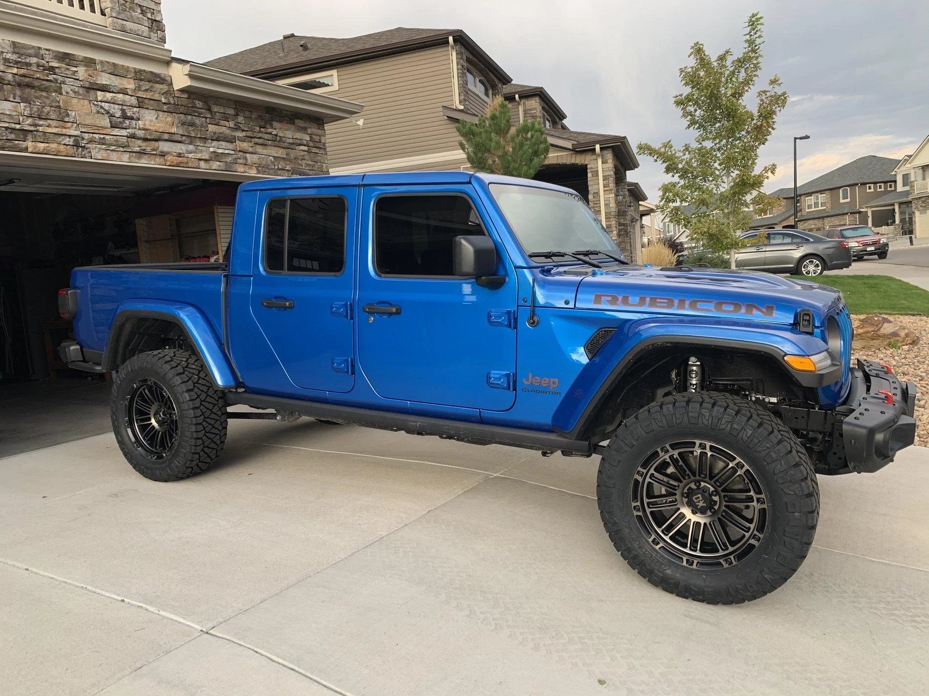 Jeep Gladiator What wheels are you putting on you JT? 2FA1914C-DC17-4448-8D70-44C2FF253CB5