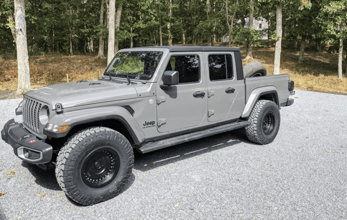 Jeep Gladiator Sport S, no lift w/ 34.4 x 12.7 Nitto Ridge Grappler -- thoughts on aesthetic and ride Screenshot 2020-09-27 at 12.11.02 PM