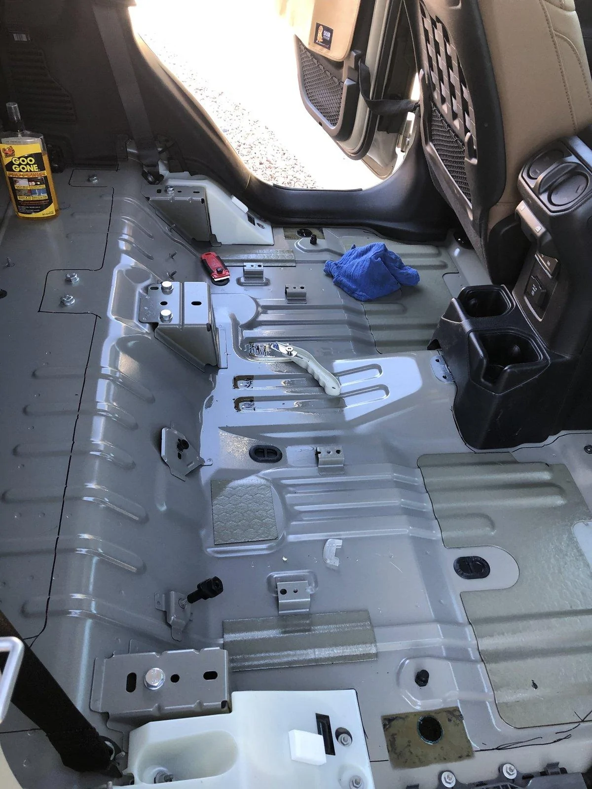 Jeep Gladiator Bed lining the cab 5025C93B-19C6-412A-839D-D88AB2068EEF
